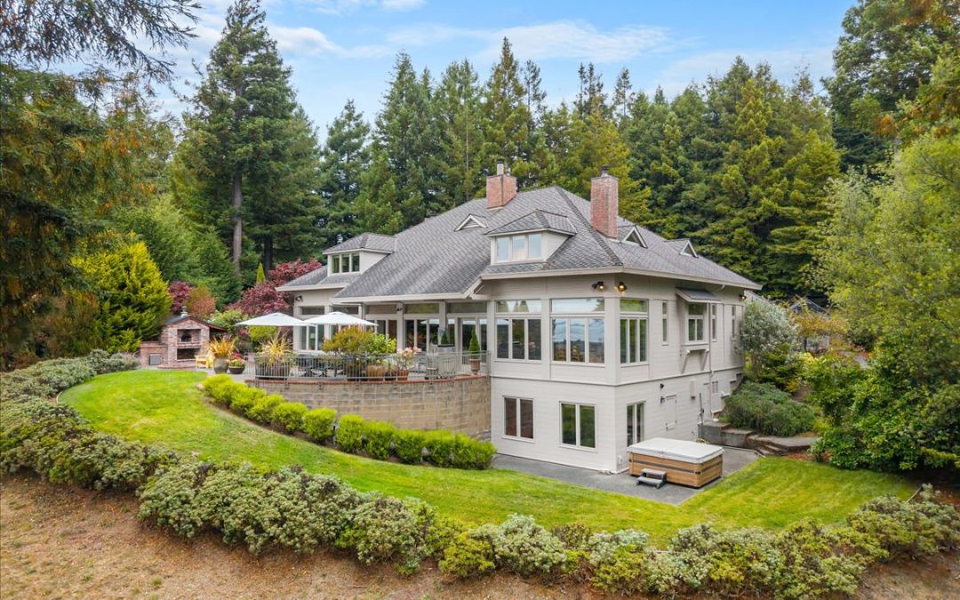 2115 COFFEY LN.BAYSIDE, CA  | ±4,035 SF.$1,695,000 (SOLD)